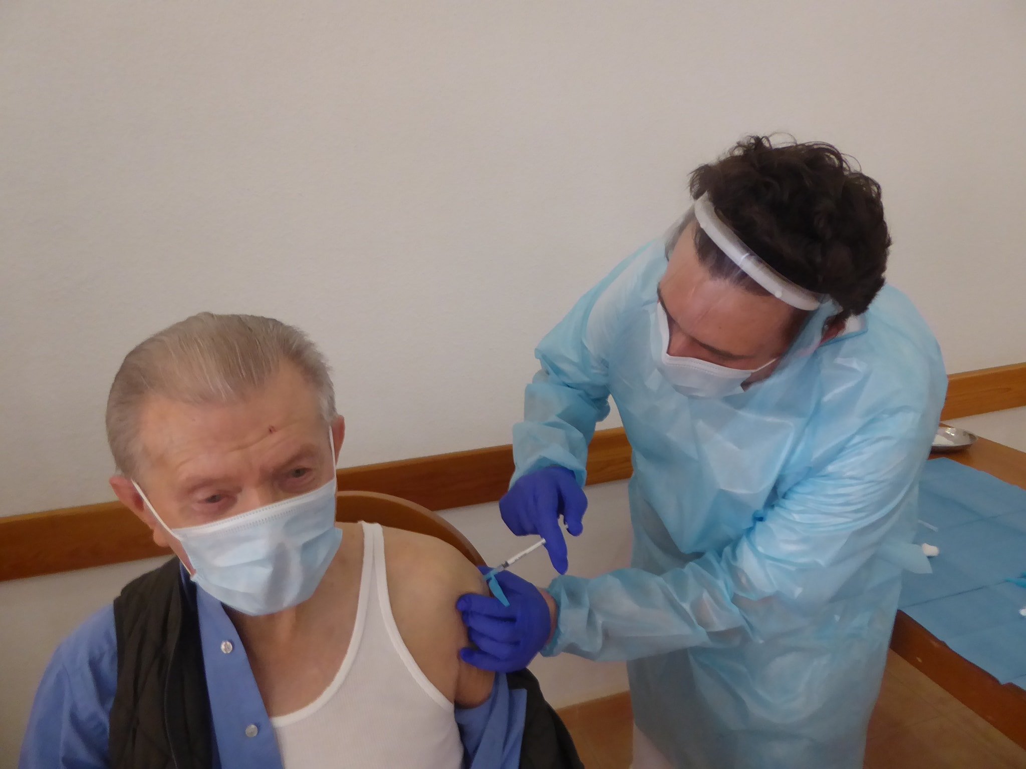 Vacunación contra la Covid-19 en la Residencia Montebello de La Nucía