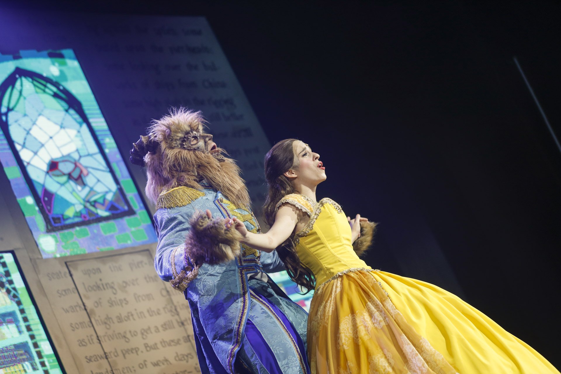 ‘La Bella y la Bestia’ cierra la 19 Mostra de Teatre de l’Alfàs del Pi