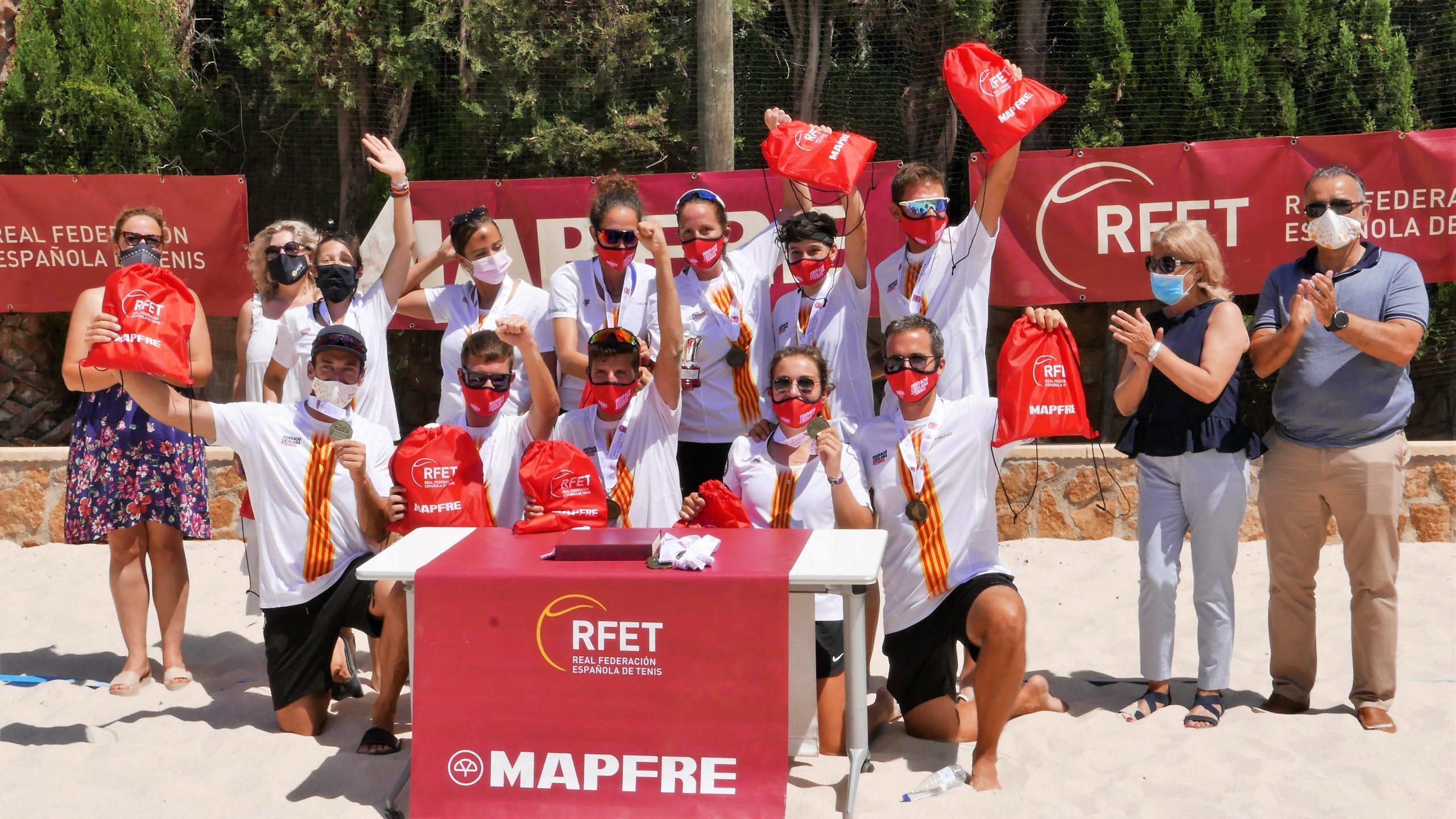 El Colegio Lope de Vega acogió la Entrega de Trofeos del I  Campeonato de España de Tenis Playa por Comunidades