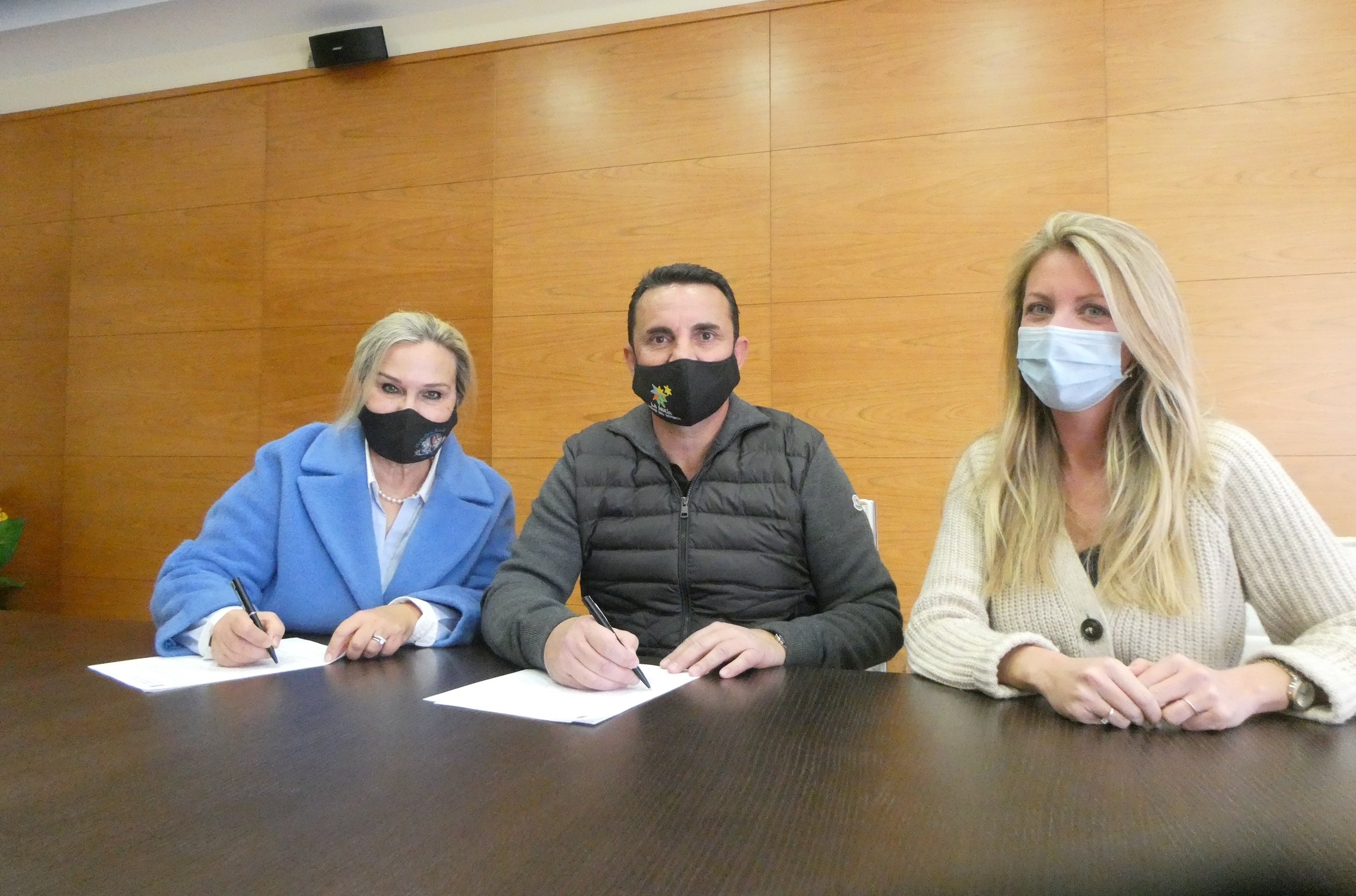 La Nucía renueva con la Protectora el convenio del Refugio de Animales con 40.000 euros anuales