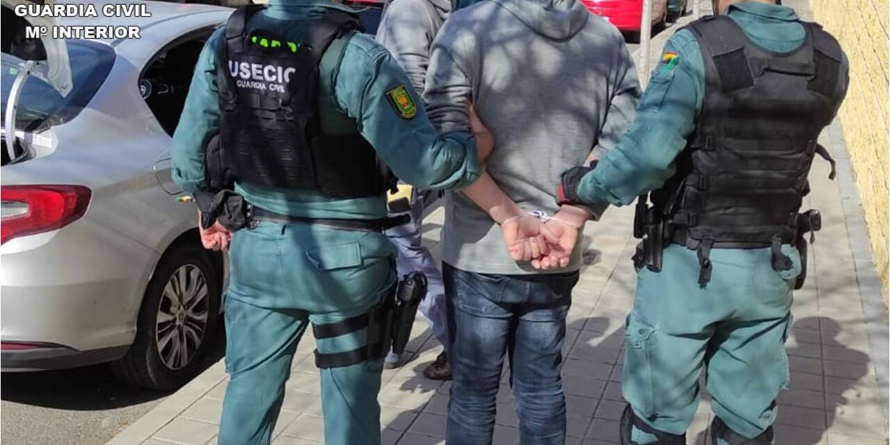 La Guardia Civil de Alicante desarticula una organización criminal especializada en el robo de cajeros automáticos