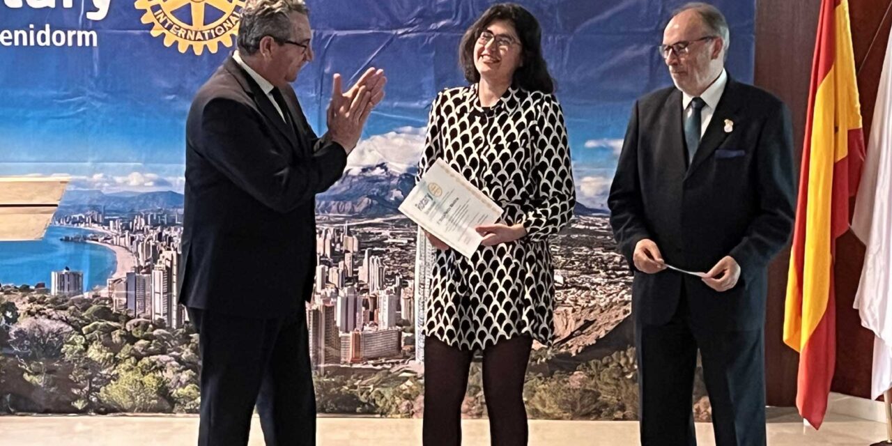 Blanca Pastor Molina gana el premio ‘Isidro Cortina’ a la mejor calificación de la comarca