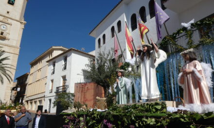 “L’Ambaixà” y la procesión del Encuentro cerraron la Semana Santa 2023