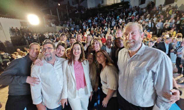 Unos seiscientos alteanos acompañan a Rocío Gómez en la presentación de la candidatura del Partido Popular