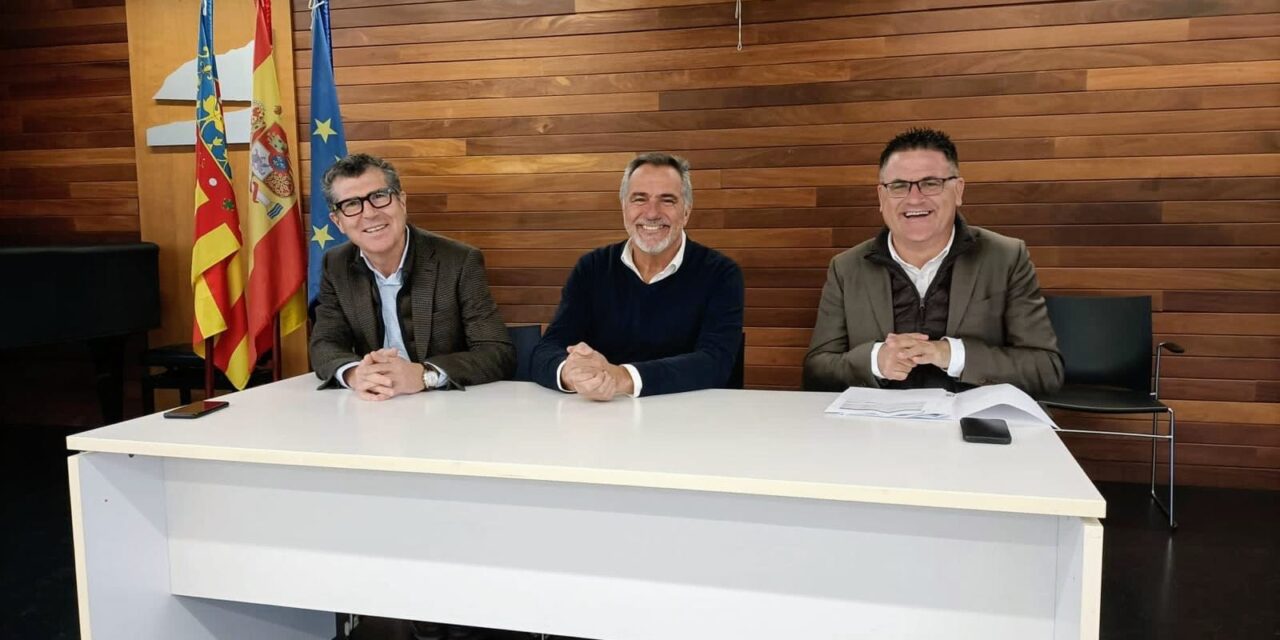 González de Zárate y Pérez Fenoll visitan l’Alfàs para hablar de las inversiones previstas por el Consell