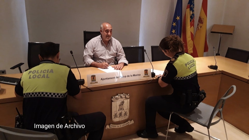 El PSOE de Polop exige al PP restablecer el número de policías locales
