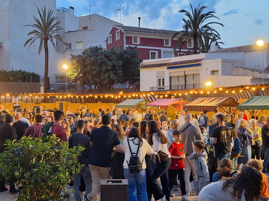 Éxito rotundo para la I Nit de Vins de Polop 2