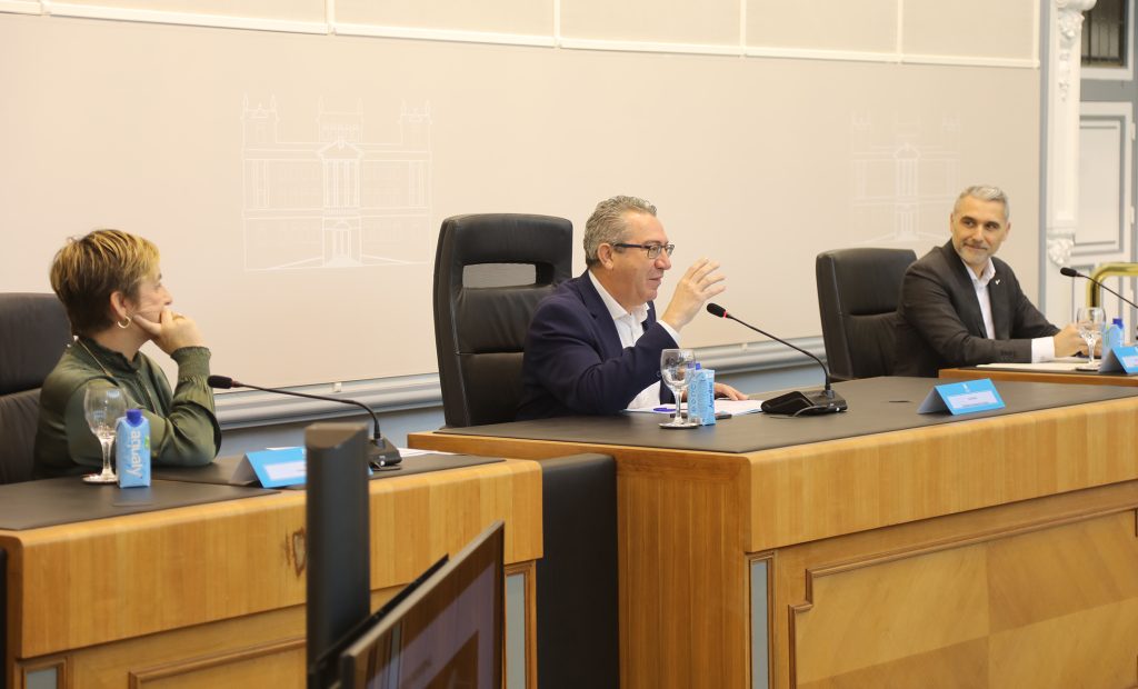 Costa Blanca perfila su estrategia para FITUR 1