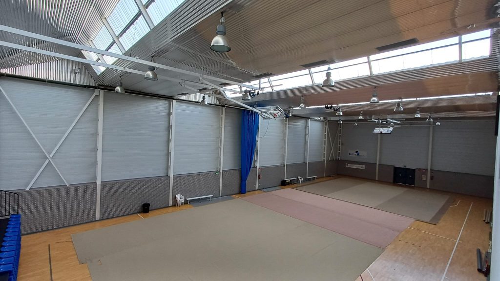 L’Alfás licita la renovación de las luces del Pabellón y del campo de fútbol anexo al polideportivo 1