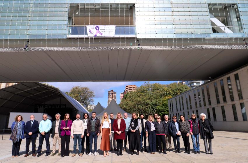 Benidorm reafirma su compromiso con la igualdad en la conmemoración del ...