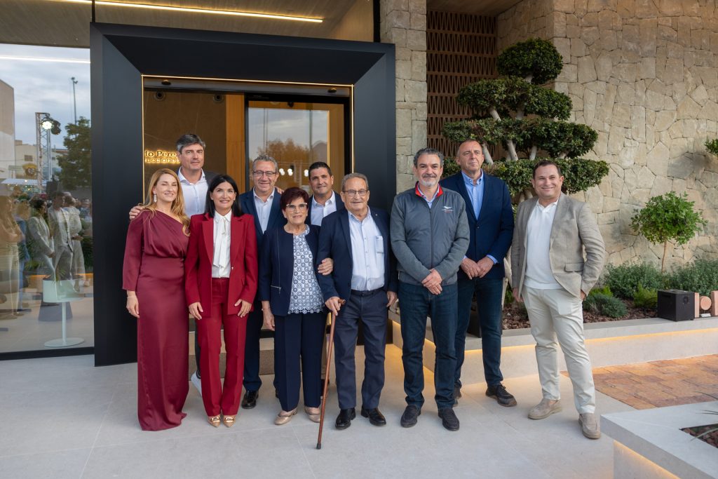 Adolfo Pérez Construcciones inaugura su nueva sede en el mismo centro de l’Alfàs 0