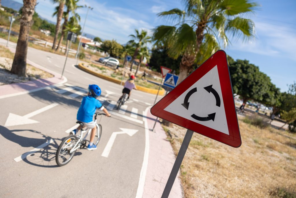 1.200 estudiantes participan en el programa municipal de educación vial de l’Alfàs del Pi 1