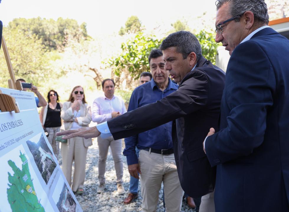 Carlos Mazón visita les obres d’emergència per a pal·liar la sequera en la Marina Baixa 0