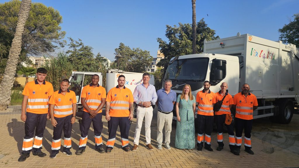 Villajoyosa amplía el servicio de limpieza y recogida de residuos durante el verano 0