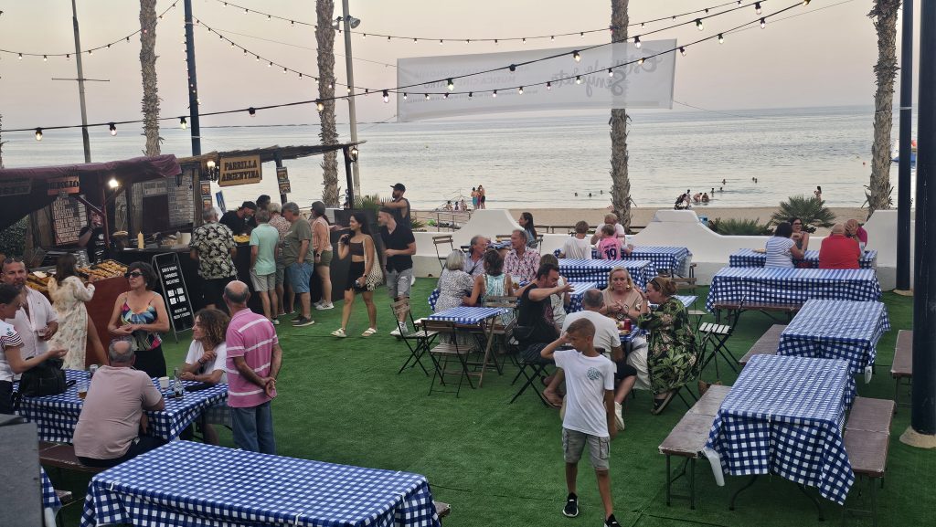 Ayer se inauguró “Estiu a la Senyoreta”, la nueva oferta de ocio de los fines de semana de verano en la playa centro