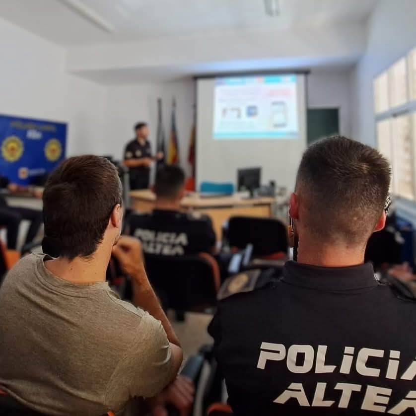 Formación sobre DNI digital para funcionarios y Policías Locales 0