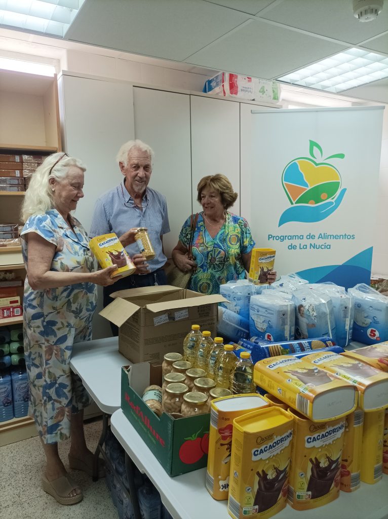 El Grupo Probus Costa Blanca dona alimentos al Programa Solidario de La Nucía 0