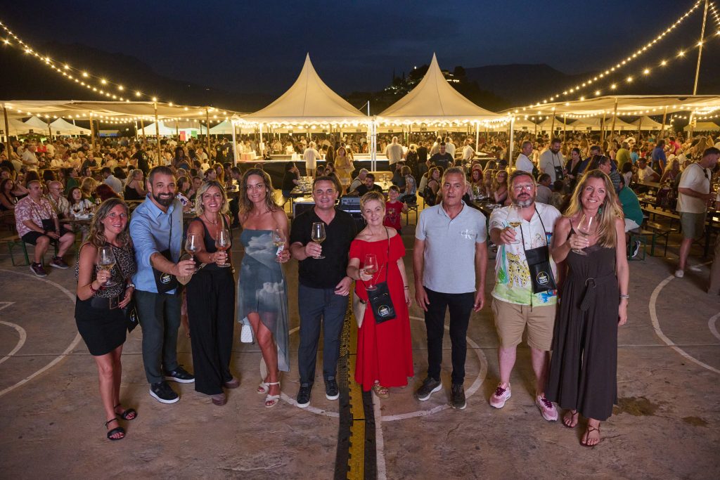 La II Nit del Vi de La Nucía reunió a más de 3.000 personas bajo las estrellas