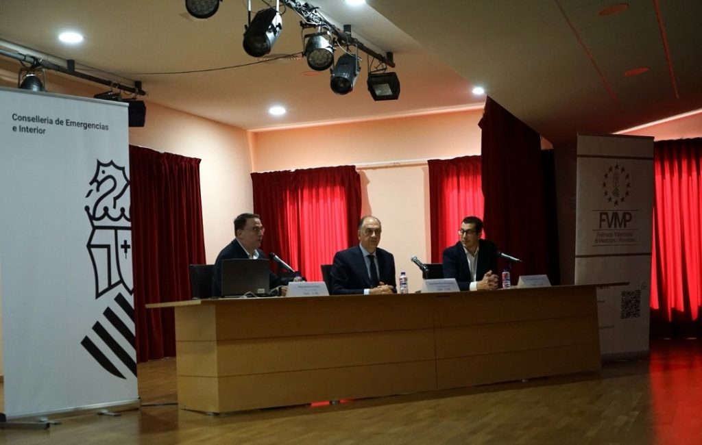 Polop acoge la jornada sobre el Plan Especial de Incendios Forestales 3