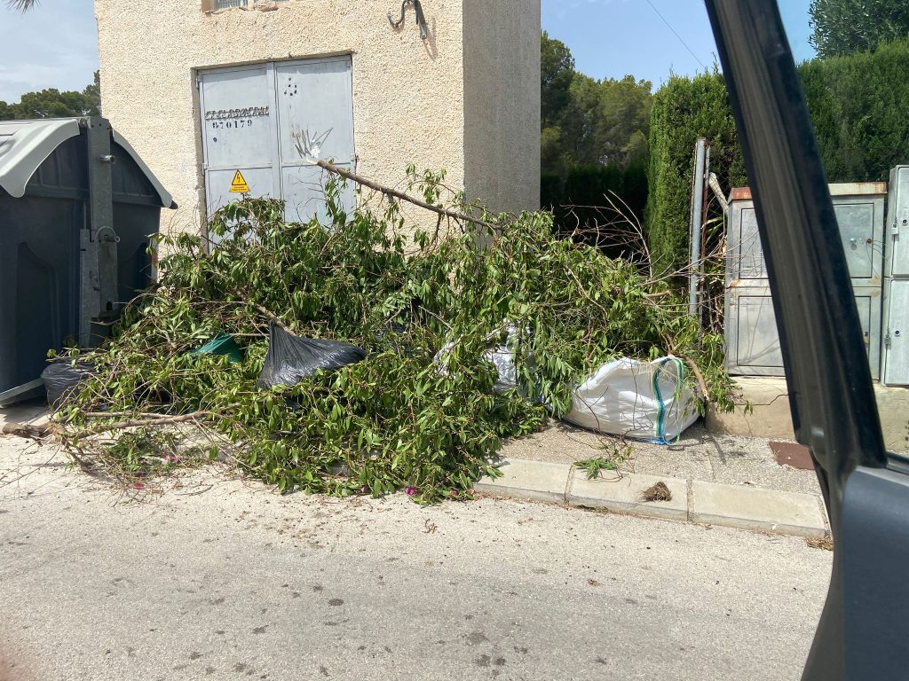 L’Alfàs intensifica el plan de seguimiento y vigilancia contra los vertidos incontrolados 0