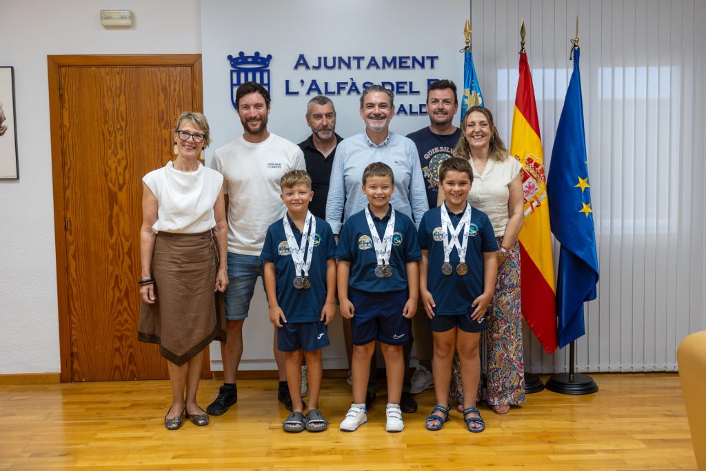 L’Alfàs recibe a los jóvenes campeones del PS Water Benidorm tras su éxito en Castellón 0
