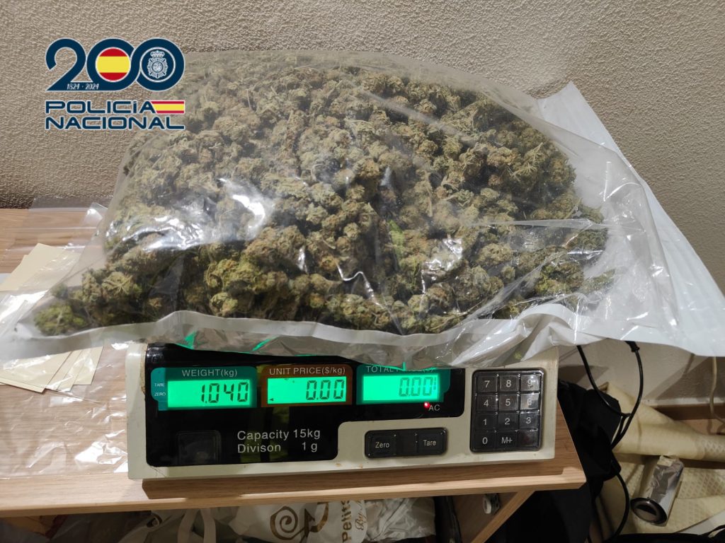 La Policía Nacional desarticula dos organizaciones criminales que usaban tecnología QR para el tráfico de drogas en Benidorm    2