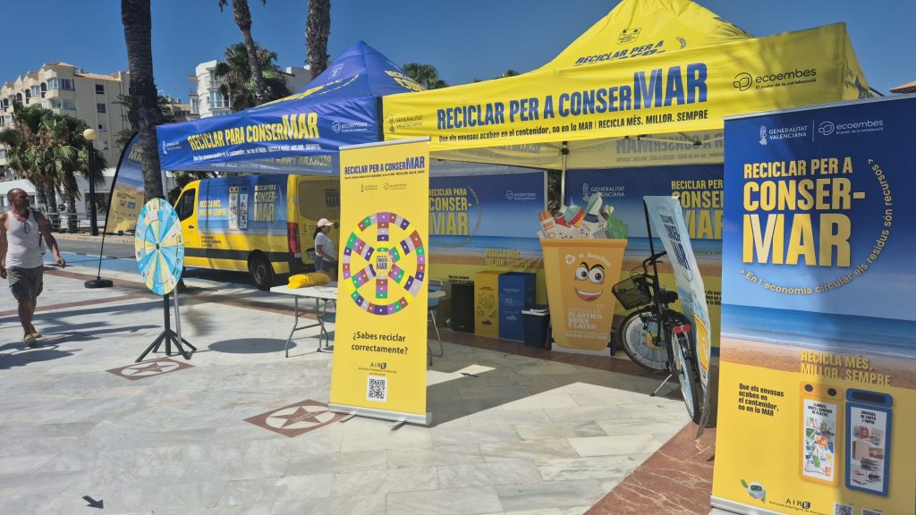 La campaña ‘Reciclar para ConserMar’ busca la complicidad del bañista en la playa de l’Albir 0