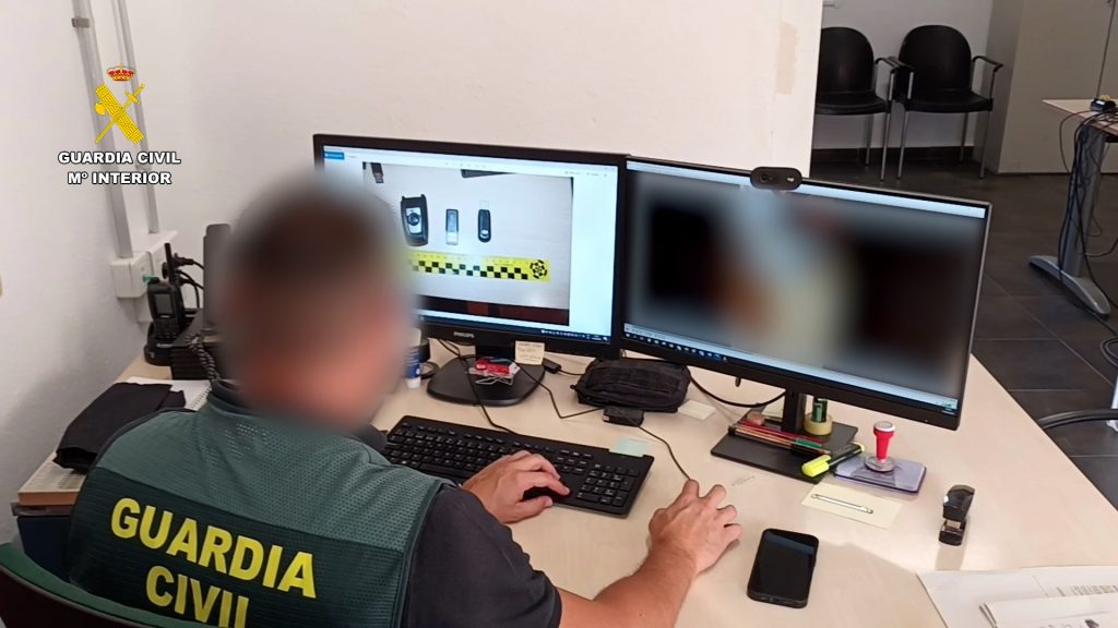 La Guardia Civil detiene a un médico de la provincia de Alicante por grabar a pacientes sin su consentimiento 0