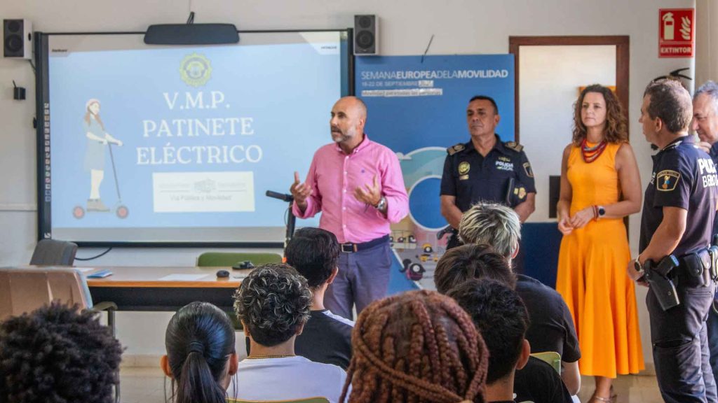 450 patinetes retirados de la vía pública y trasladados al depósito municipal en Benidorm 3