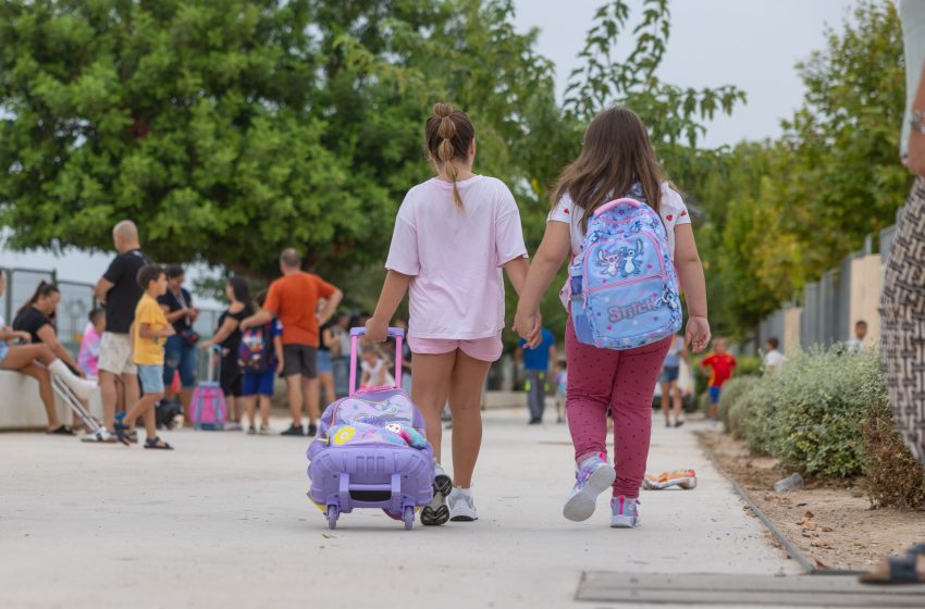 El curso escolar arranca con normalidad en l’Alfàs del Pi 25