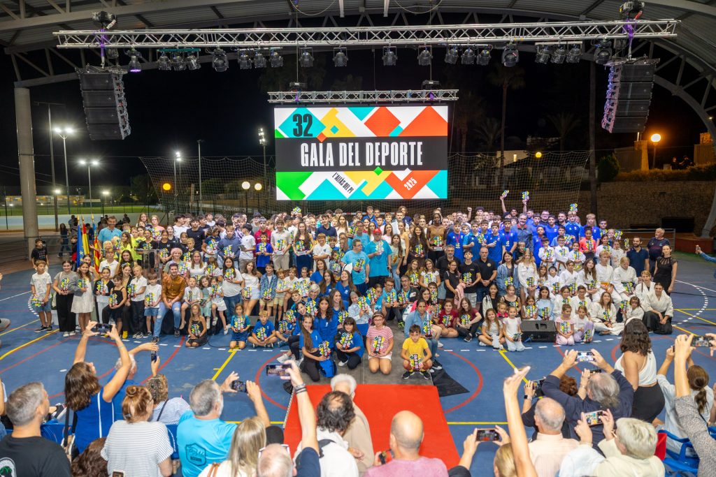 Julieta Sanz Fernández (Natación) y Miquel Llorca Mascarell (Kickboxing) elegidos los mejores deportistas de l’Alfàs del Pi 0