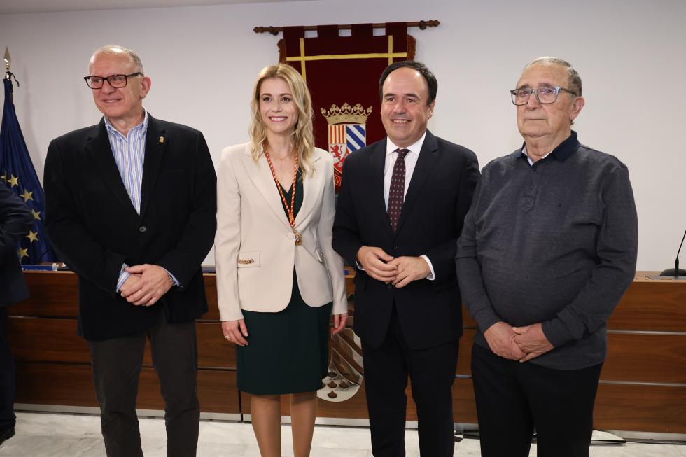 Nati Algado ya es alcaldesa de Finestrat 1