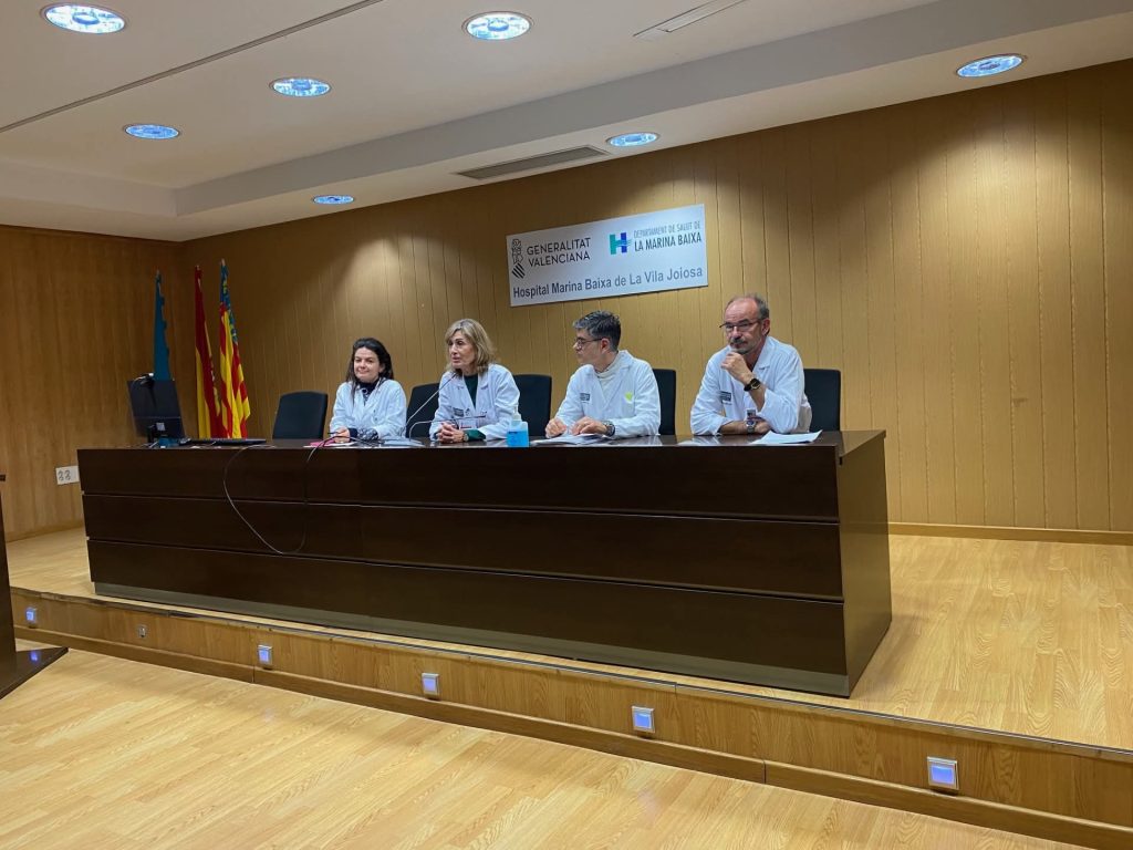 Reunion en el hospital de la Marina Baixa entre Gerencia, dirección de atención primaria y mandos intermedios de las zonas básicas del departamento 0
