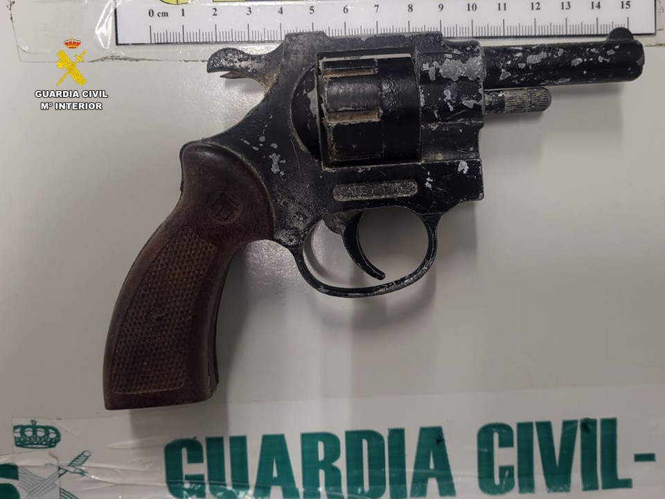 La Guardia Civil detiene a seis personas por robo con fuerza en el interior de una vivienda en Callosa de Ensarriá 0