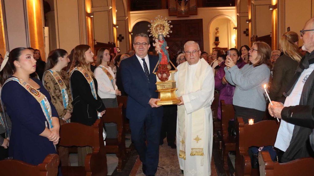 Benidorm muestra su devoción a la patrona en la ceremonia que cierra el Septenario de la Virgen