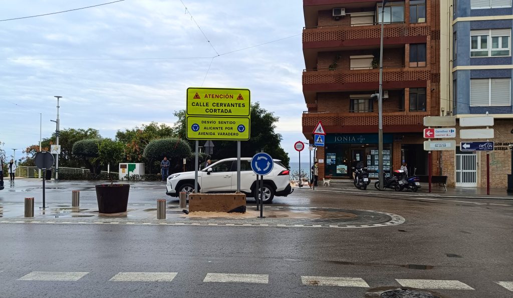 Villajoyosa modifica el tráfico por las obras del puente de la calle Cervantes