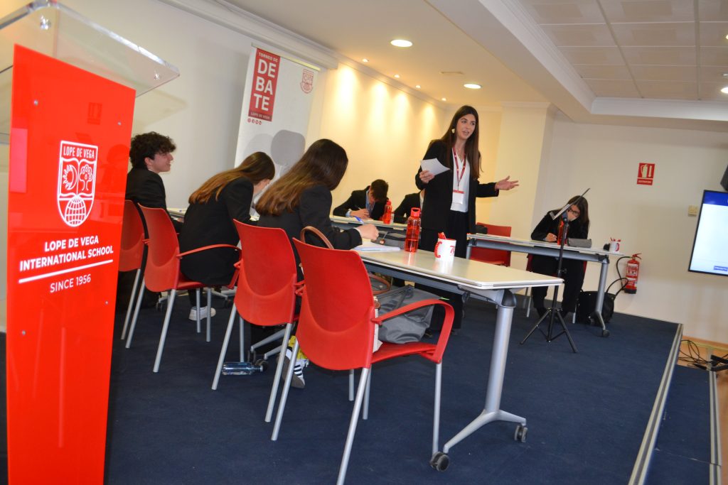 Maristas de Valencia gana el VI Torneo de Debate ‘Lope de Vega’ en el que han participado medio centenar de alumnos 1