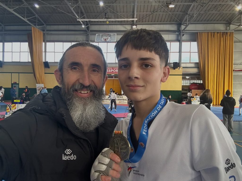 El Club Taekwondo y Hapkido Finestrat, mejor club autonómico junior y cadete de taekwondo 2026 6