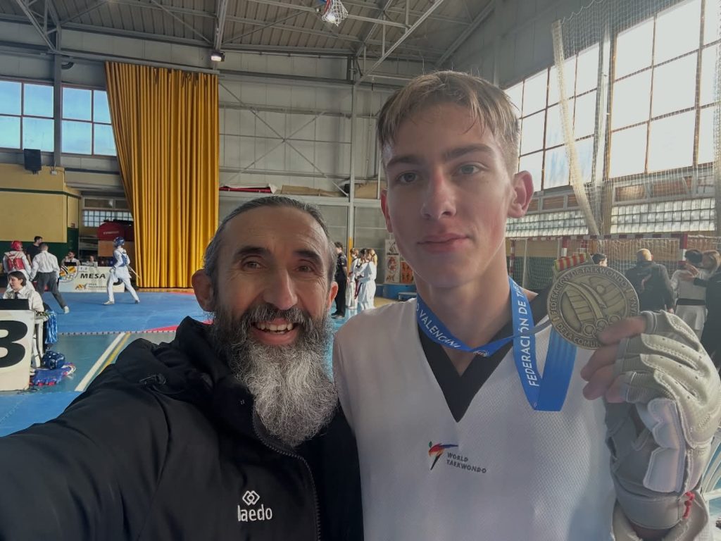 El Club Taekwondo y Hapkido Finestrat, mejor club autonómico junior y cadete de taekwondo 2026 7