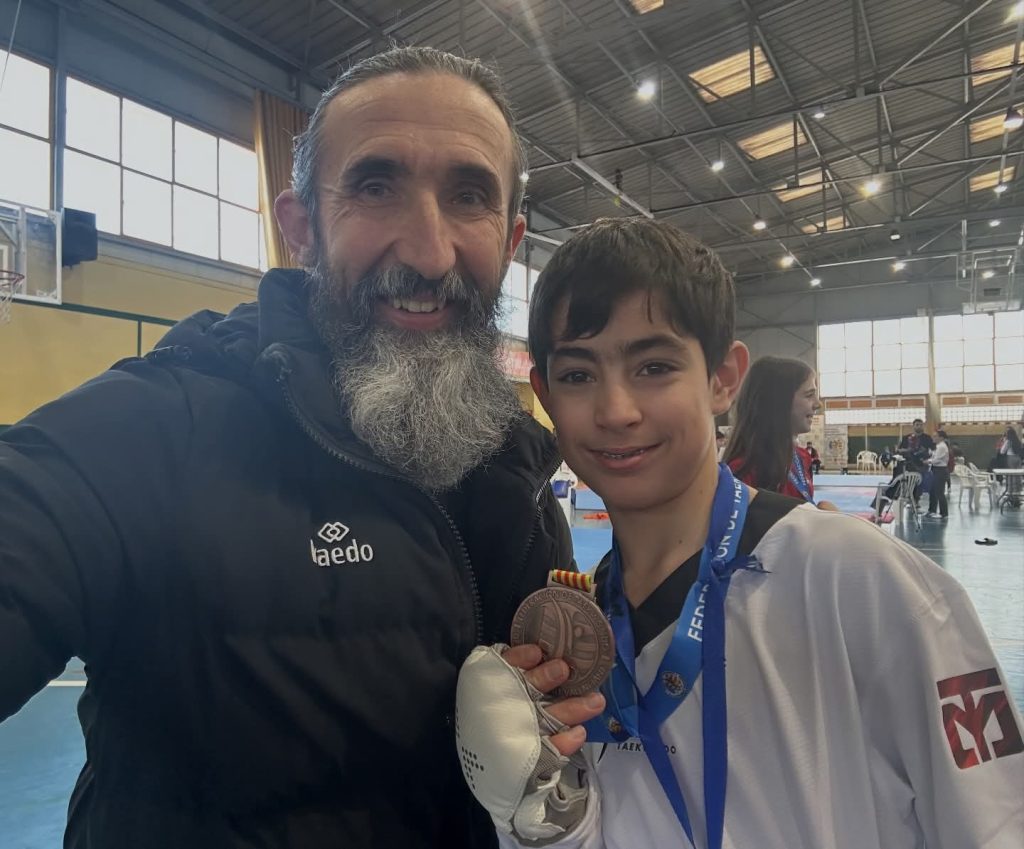 El Club Taekwondo y Hapkido Finestrat, mejor club autonómico junior y cadete de taekwondo 2026 12