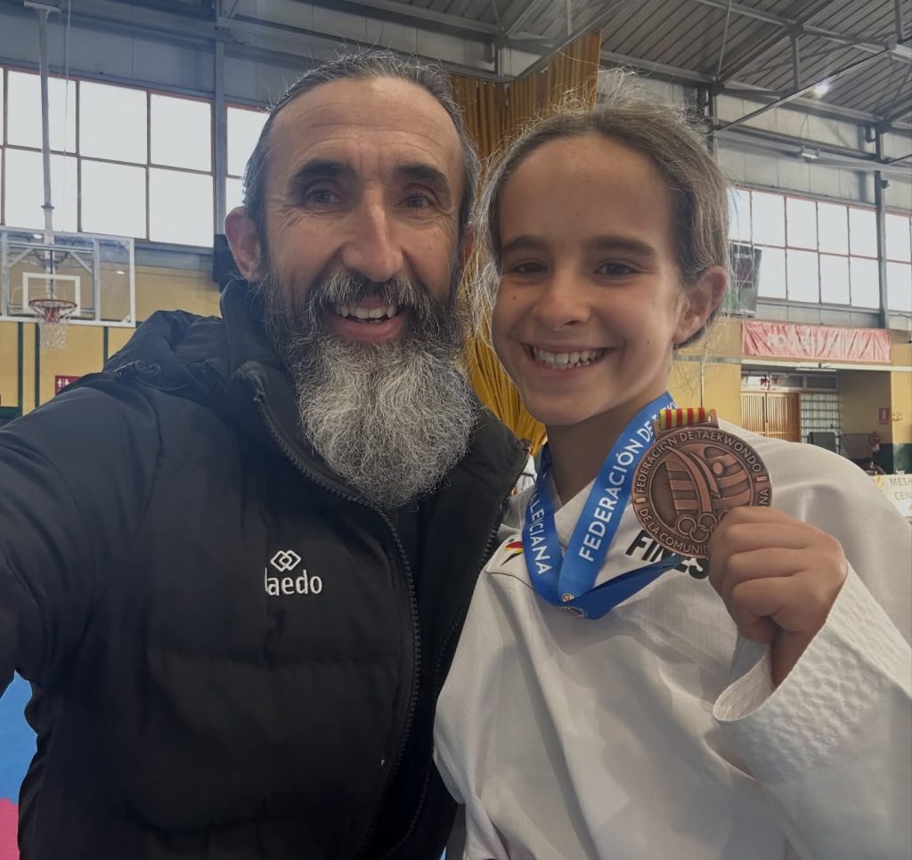 El Club Taekwondo y Hapkido Finestrat, mejor club autonómico junior y cadete de taekwondo 2026 15