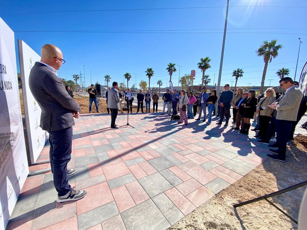 Colocación de la primera piedra de “Porta Nucía”, un parque comercial de 20 millones junto a la Ciudad del Deporte