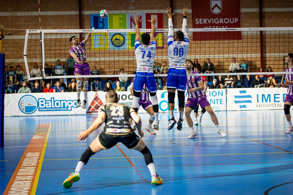 Derrota del Servigroup Benidorm ante Conectabalear CV Manacor (1-3)