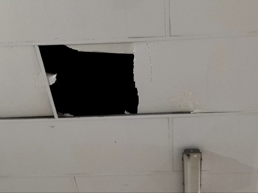 Moreno: “No ha habido ningún desprendimiento en el comedor del CEIP Vasco Núñez y no se ha puesto en riesgo al alumnado”