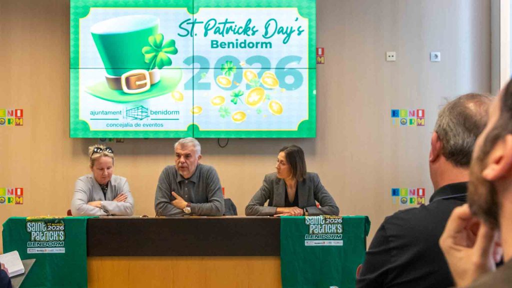 Benidorm se tiñe de verde: la ciudad amplía la celebración de Saint Patrick’s Day ante el aumento de turistas