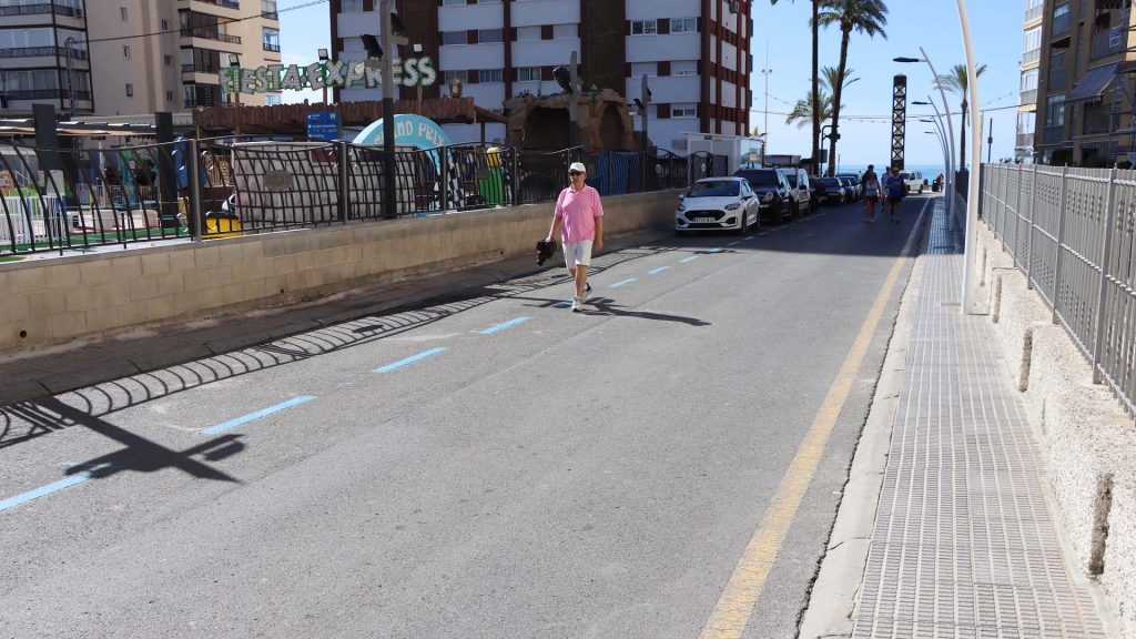 Benidorm invertirá más de 520.000 euros para crear un refugio climático con sombras y vegetación junto a la playa de Levante