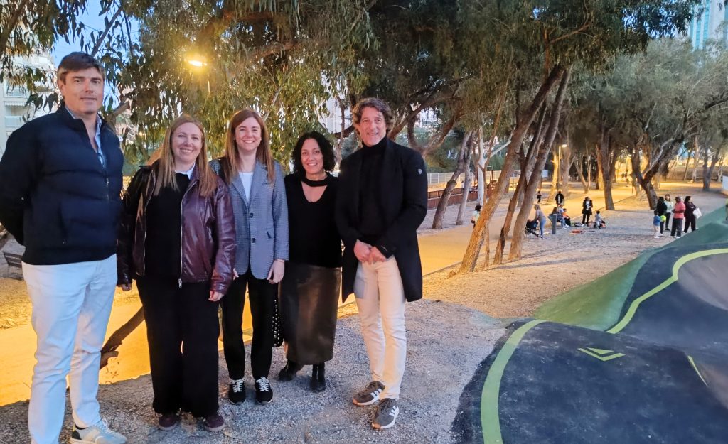 La Cala de Villajoyosa estrena su pulmón verde: así es el nuevo Parque Terral con pista de Pump Track