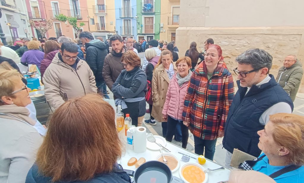 La Cofradía Nuestra Señora de la Caridad gana el IV Concurso de Torrijas de Villajoyosa