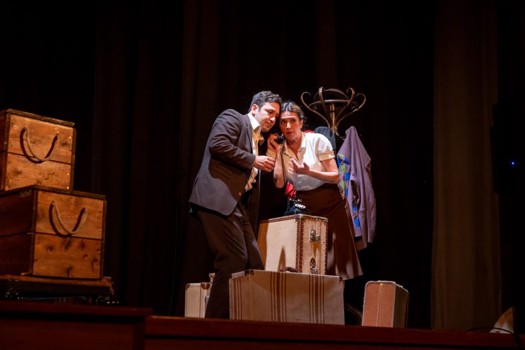 Ana Ruiz y Álex Gadea inauguran el ciclo profesional de la 24 Mostra de Teatre de l’Alfàs con ‘Un viaje sin retorno’
