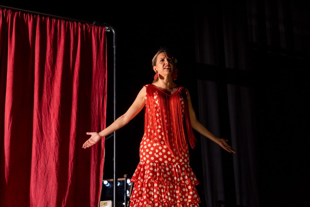Ana Ruiz y Álex Gadea inauguran el ciclo profesional de la 24 Mostra de Teatre de l’Alfàs con ‘Un viaje sin retorno’ 1